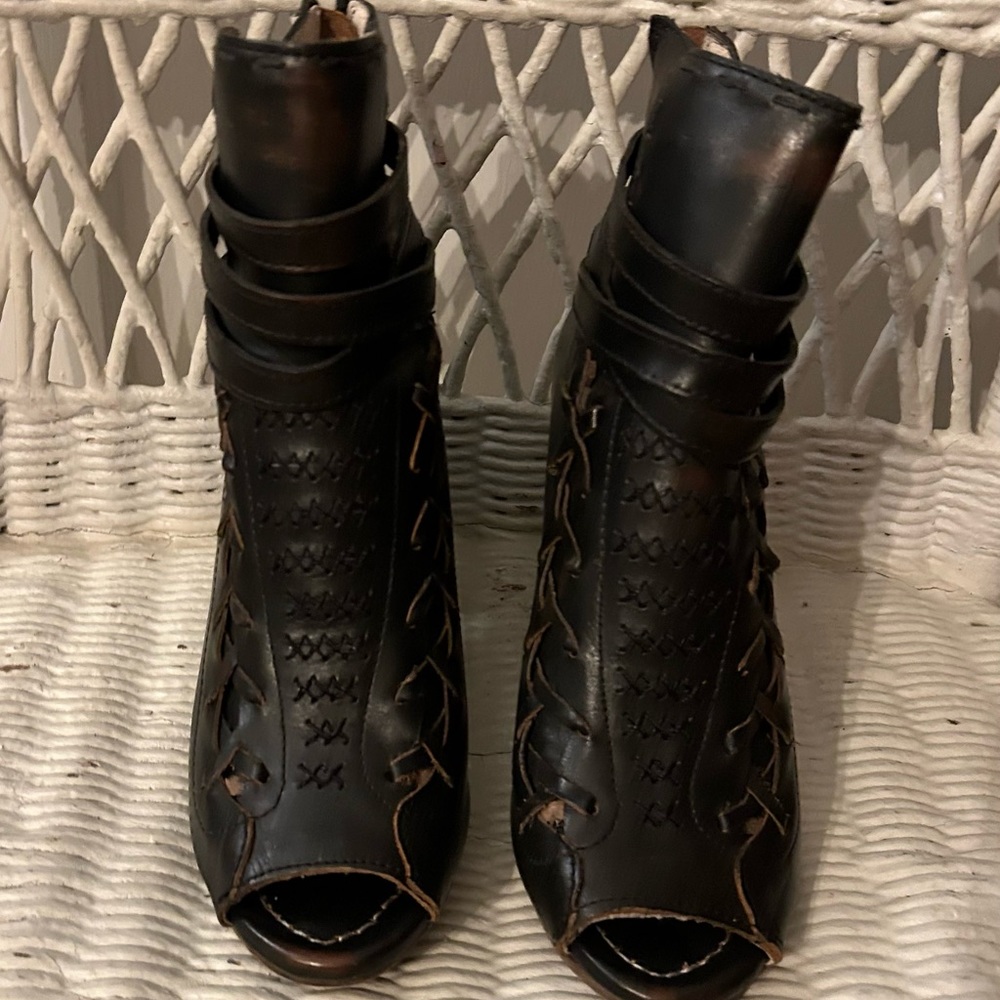 FREEBIRD EAGLE Ankle Boots